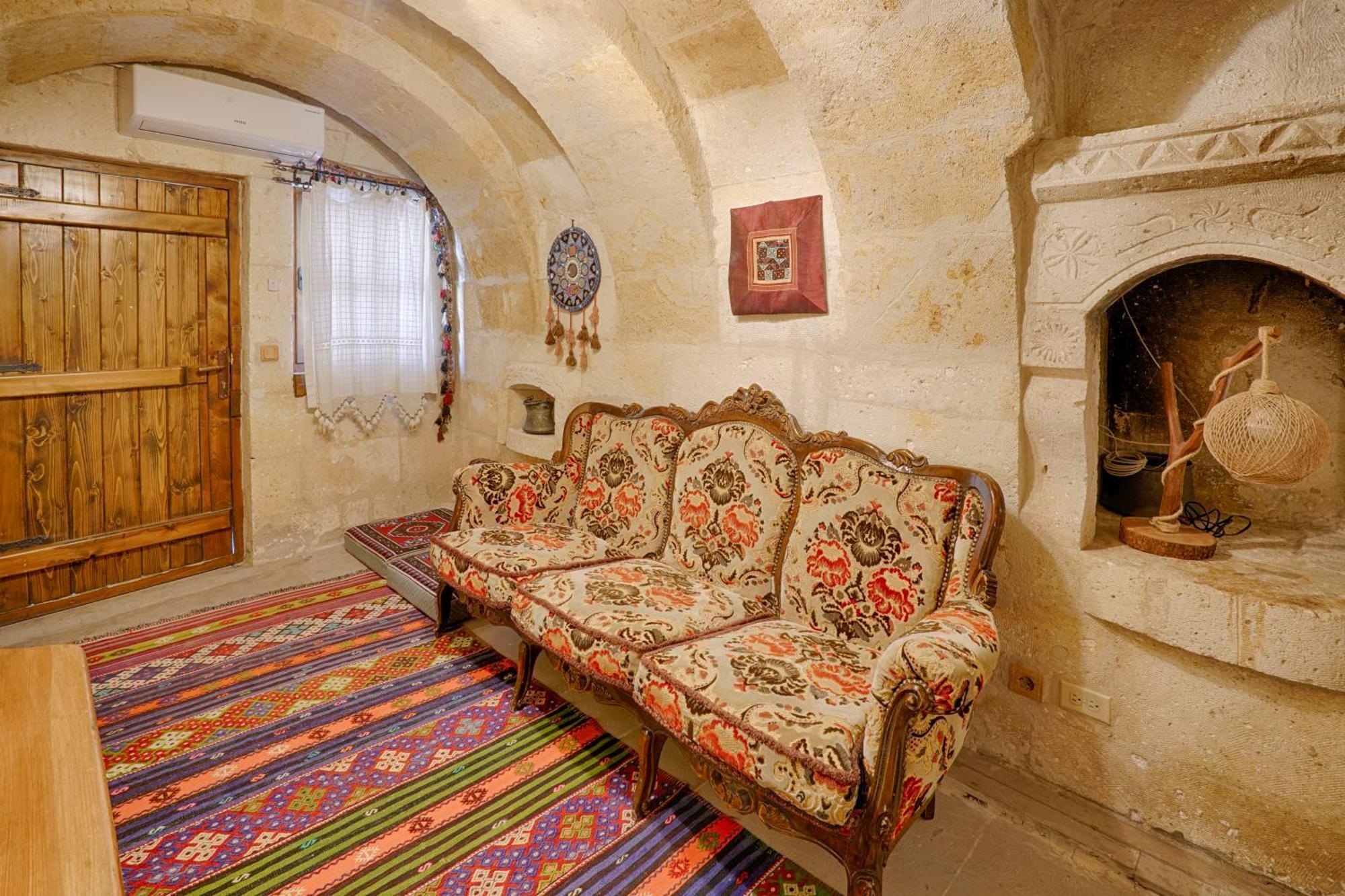 Tulip Cave Suites Göreme Habitación foto