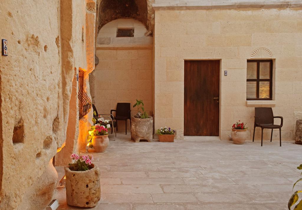 Tulip Cave Suites Göreme Exterior foto